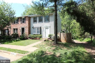 2800 Prince Albert Ct, Falls Church, VA 22042