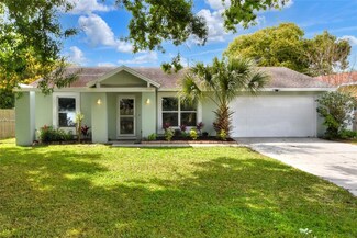 1519 Edgewater Beach Dr, Lakeland, FL 33805