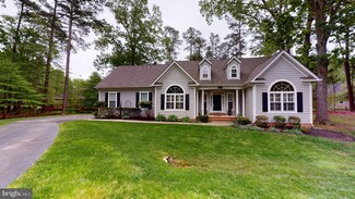 11545 Honeysuckle Ct, Swan Point, MD 20645