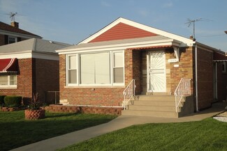 7949 S Sacramento Ave, Chicago, IL 60652