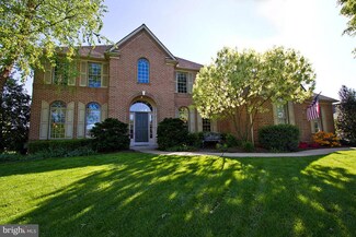 6 Doveland Ct, Lancaster, PA 17602