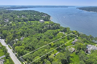 630 S Lake Shore Dr, Lake Geneva, WI 53147