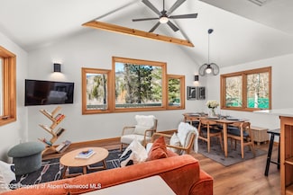385 Redstone Blvd Unit Upper, Carbondale, CO 81623
