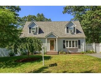 23 Hilldale Ave, Middleton, MA 01949