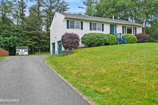 34 Hazelwood Ct, Dalton, MA 01226