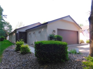 32885 Mills Rd Unit L4, North Ridgeville, OH 44039