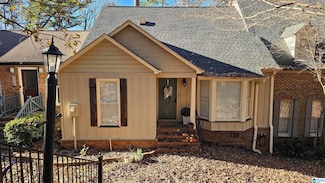 3028 Old Stone Dr, Birmingham, AL 35242