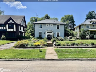 1008 1st Ave E, Oskaloosa, IA 52577