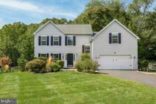 230 John Stevens Dr, Coatesville, PA 19320