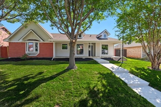 1118 Woodrow Dr, Lewisville, TX 75067