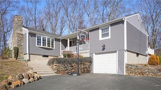 153 Swan Rd, Smithfield, RI 02917