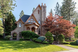 2010 E Pinecrest Rd, Spokane, WA 99203