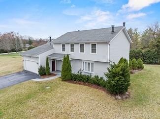 1901 W August Ln, McHenry, IL 60051