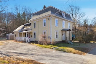 135 Pleasant St, Bristol, NH 03222