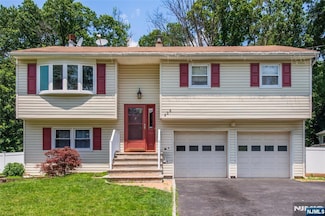 206 Woolworth Ave, South Plainfield, NJ 07080