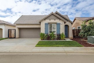 3918 Portals Ave, Clovis, CA 93619