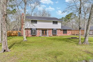 1201 Shady Oak Ln, Dickinson, TX 77539