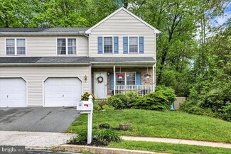 17 Mohnton Lawn Ct, Mohnton, PA 19540