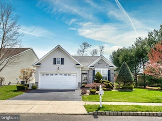 18 Wintergreen Dr, Manalapan Township, NJ 07726