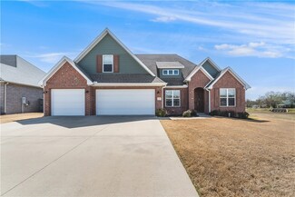 227 Forza Ln, Tontitown, AR 72762