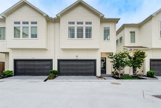 728 Carriage Knolls Dr, Houston, TX 77008