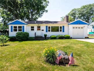 205 Lincoln Ave, Barrington, RI 02806