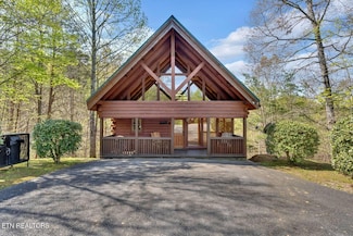 3214 Bear Country Way, Sevierville, TN 37876
