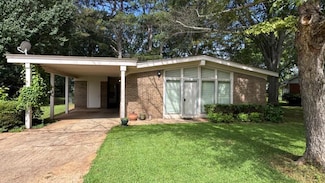 155 S Columbia St, Pontotoc, MS 38863