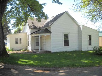 90 N 1st St, Denver, IN 46926