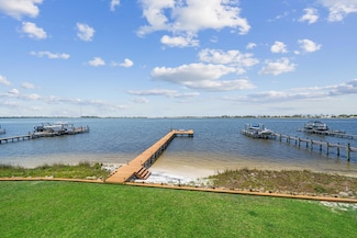 578 Radiant Cir, Mary Esther, FL 32569