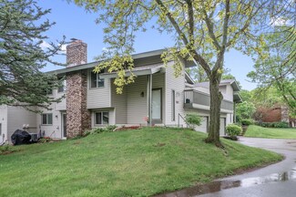 9819 Dorset Ln, Eden Prairie, MN 55347