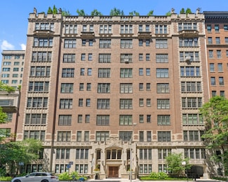 220 E Walton Place Unit 4E, Chicago, IL 60611
