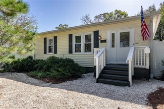1054 46th Ave N, Saint Petersburg, FL 33703