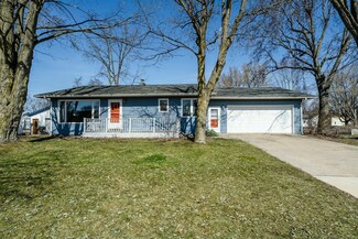 438 Lucinda Ln, Watervliet, MI 49098
