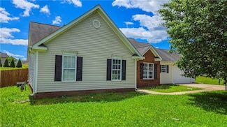432 Mallard View Ln, Winston Salem, NC 27127