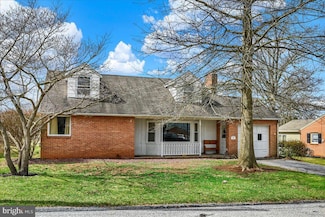 270 N Walnut St, Spring Grove, PA 17362