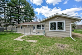 W4144 Fawn Ave, Montello, WI 53949