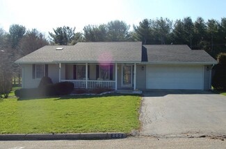 202 N 14th St, Oregon, IL 61061