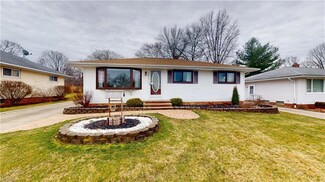 28970 Sherbrook Dr, Wickliffe, OH 44092