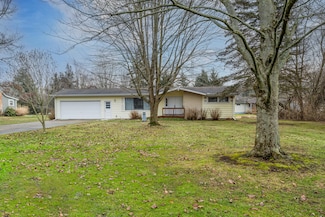 4003 Evergreen Ln, Benton Harbor, MI 49022