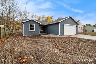 3383 Leon St, Norton Shores, MI 49441