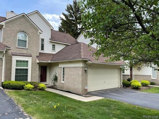 43590 Wendingo Ct Unit 34, Novi, MI 48375