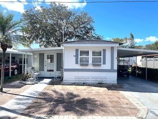 122 Hickory Dr, Tavares, FL 32778