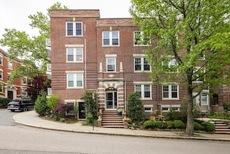 34 Garrison Rd Unit 4, Brookline, MA 02445