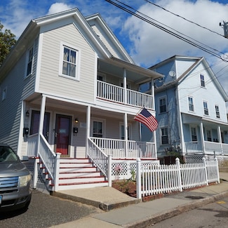 49 Belden St, New London, CT 06320