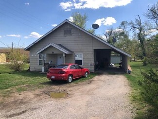 802 E Highland Ave, Nevada, MO 64772