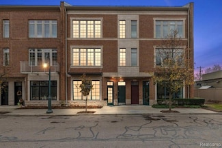 2004 Hazel St Unit 70, Birmingham, MI 48009