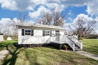 1208 W Perrin Ave, Springfield, OH 45506
