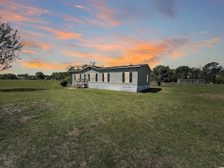 111 Morrisville Rd, Andrews, SC 29510