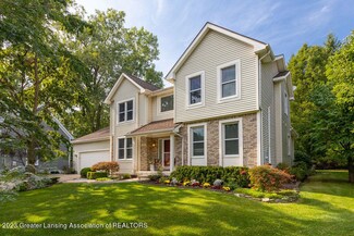 5911 Coventry Cir, East Lansing, MI 48823